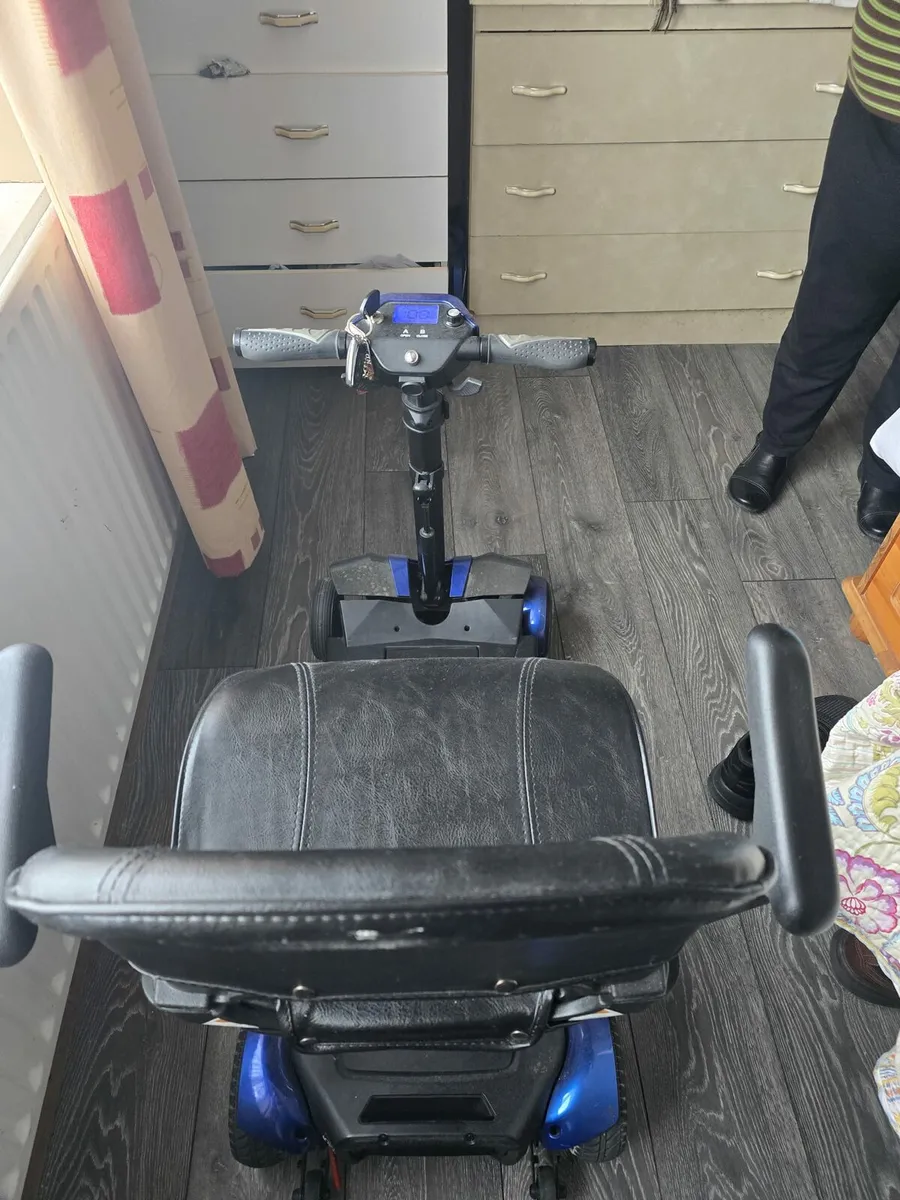Mobility scooter - Image 2