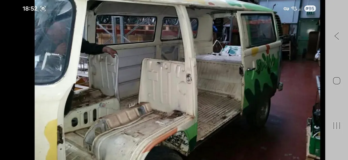 Volkswagen T2 - Image 4