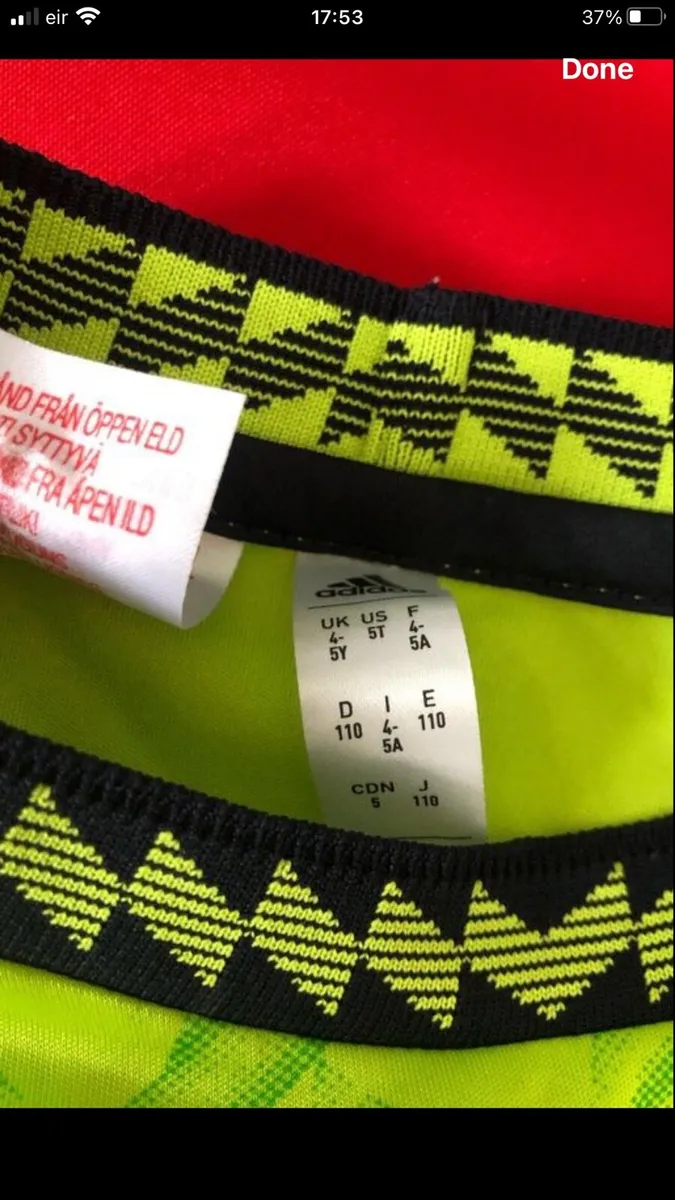 Boys Manchester United suit age 4/5 €10 - Image 3