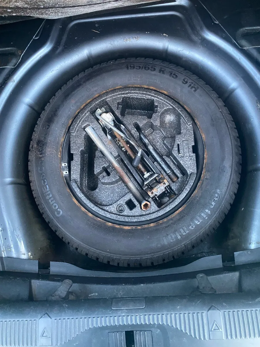 Skoda Octavia 2010 1.6 - Image 4