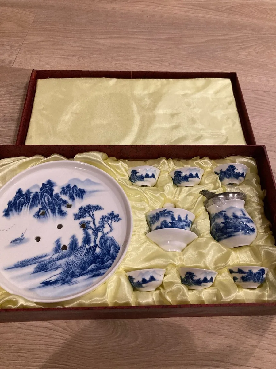 New Chinese Porcelain Tea Set - Image 1