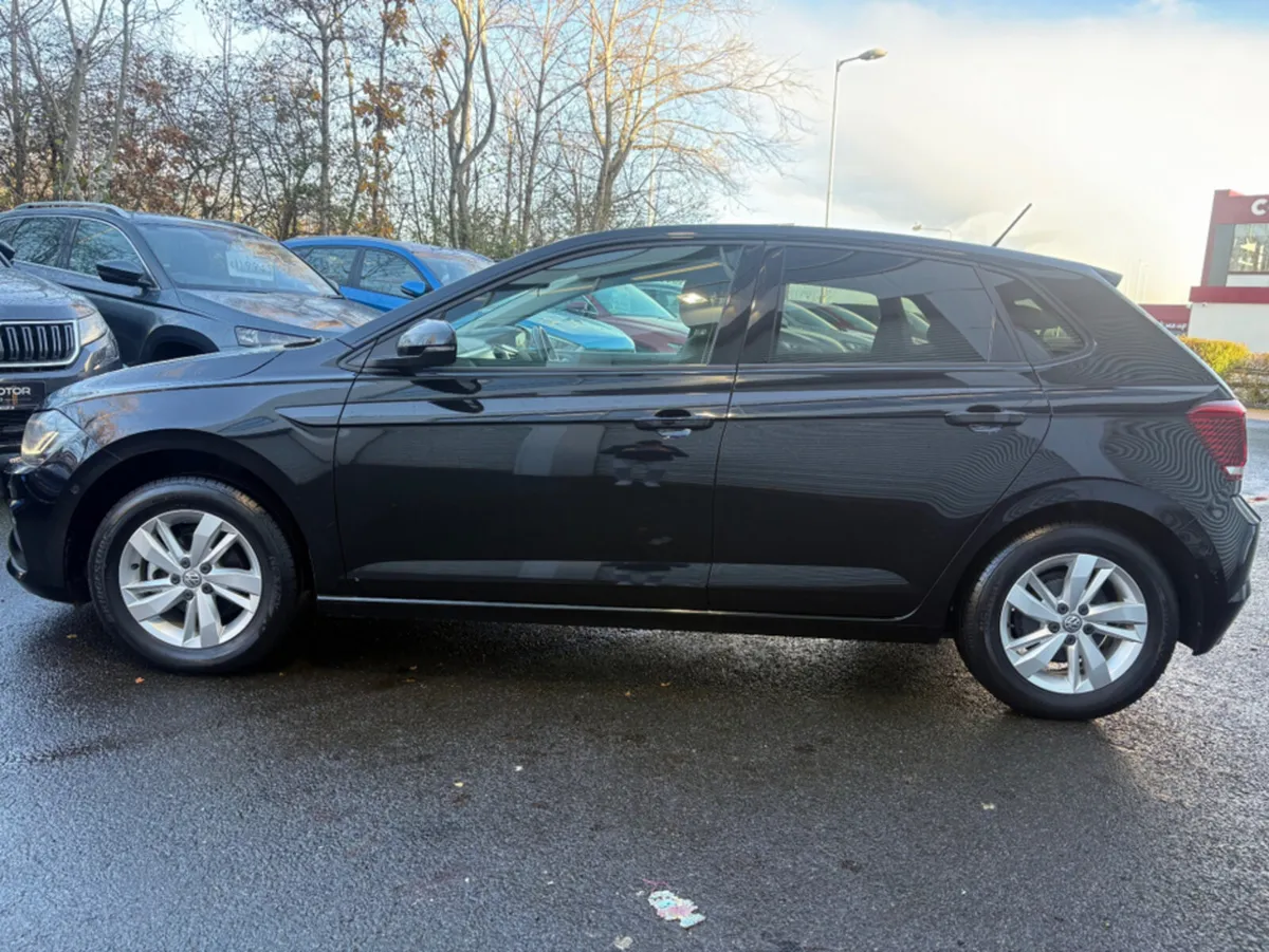Volkswagen Polo 1.0 PETROL CL AUTO - Image 4