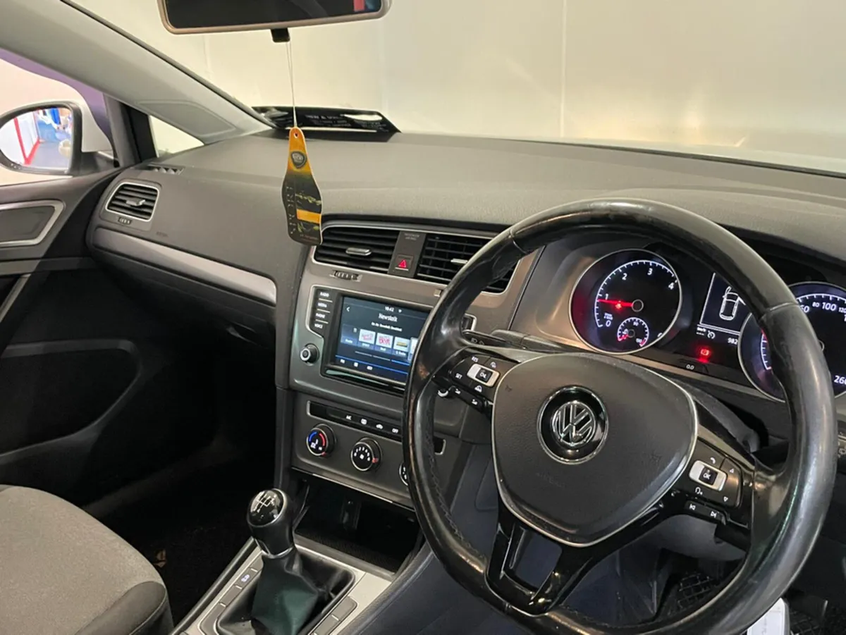 Volkswagen Golf TRENDLINE 1.6 TDI MANUAL 5SPEED 5D - Image 4