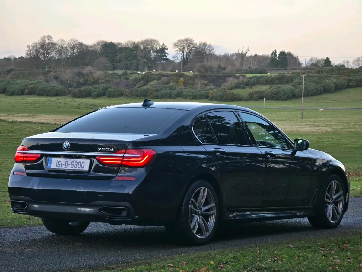 2017 BMW 730d M Sport Stunnina Luxurv Saloon
Finis - Image 3