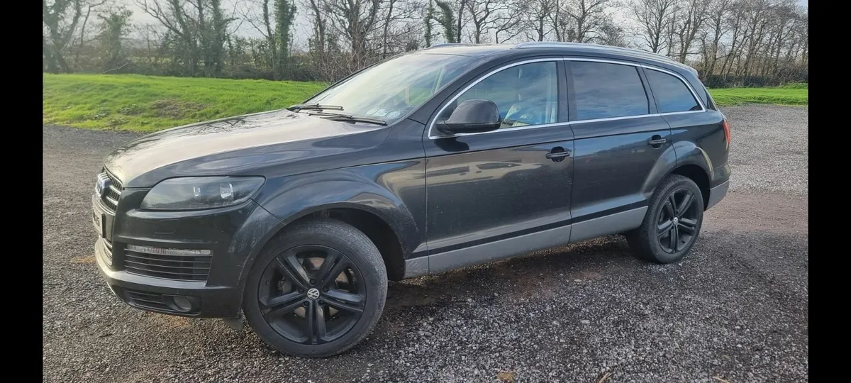 Audi Q7 Crewcab - Image 1