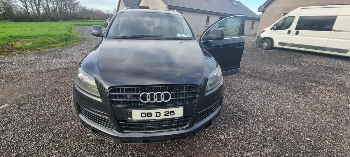 Audi Q7 Crewcab - Image 3