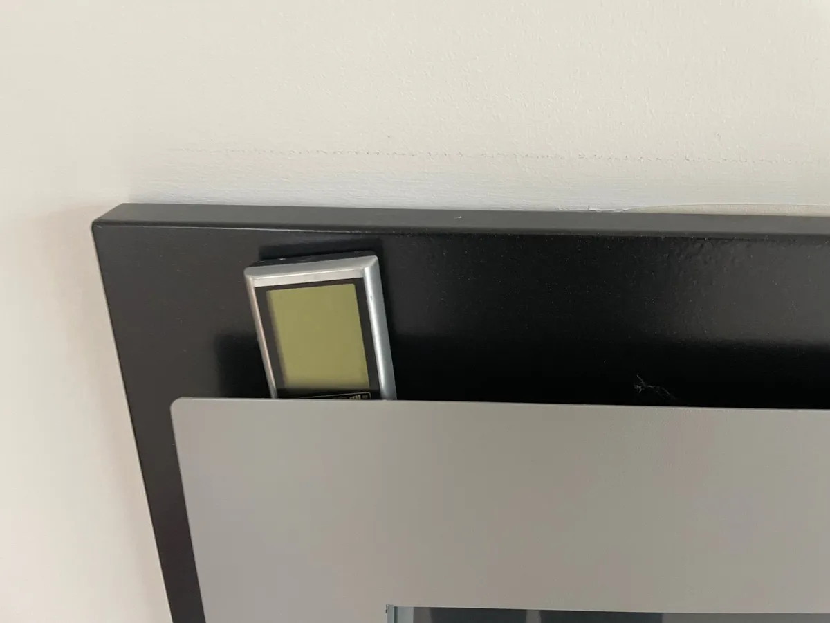 Wall mounted Electric wood effect inset fire - Image 4