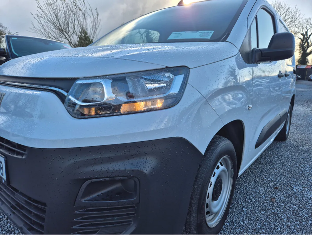 Fiat Doblo SWB 1.5 100HP 650KG €17950 inc vat - Image 3