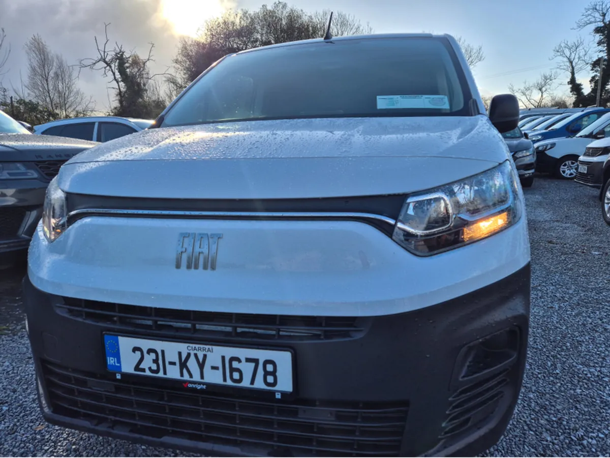 Fiat Doblo SWB 1.5 100HP 650KG €17950 inc vat - Image 4