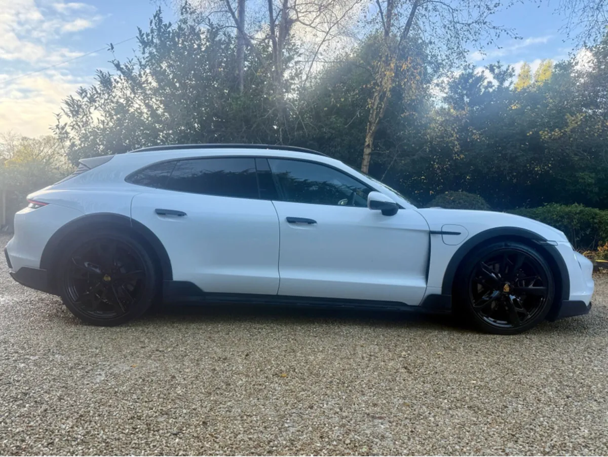 Porsche Taycan 4S CROSS TURISMO *562 bhp…Performan - Image 3