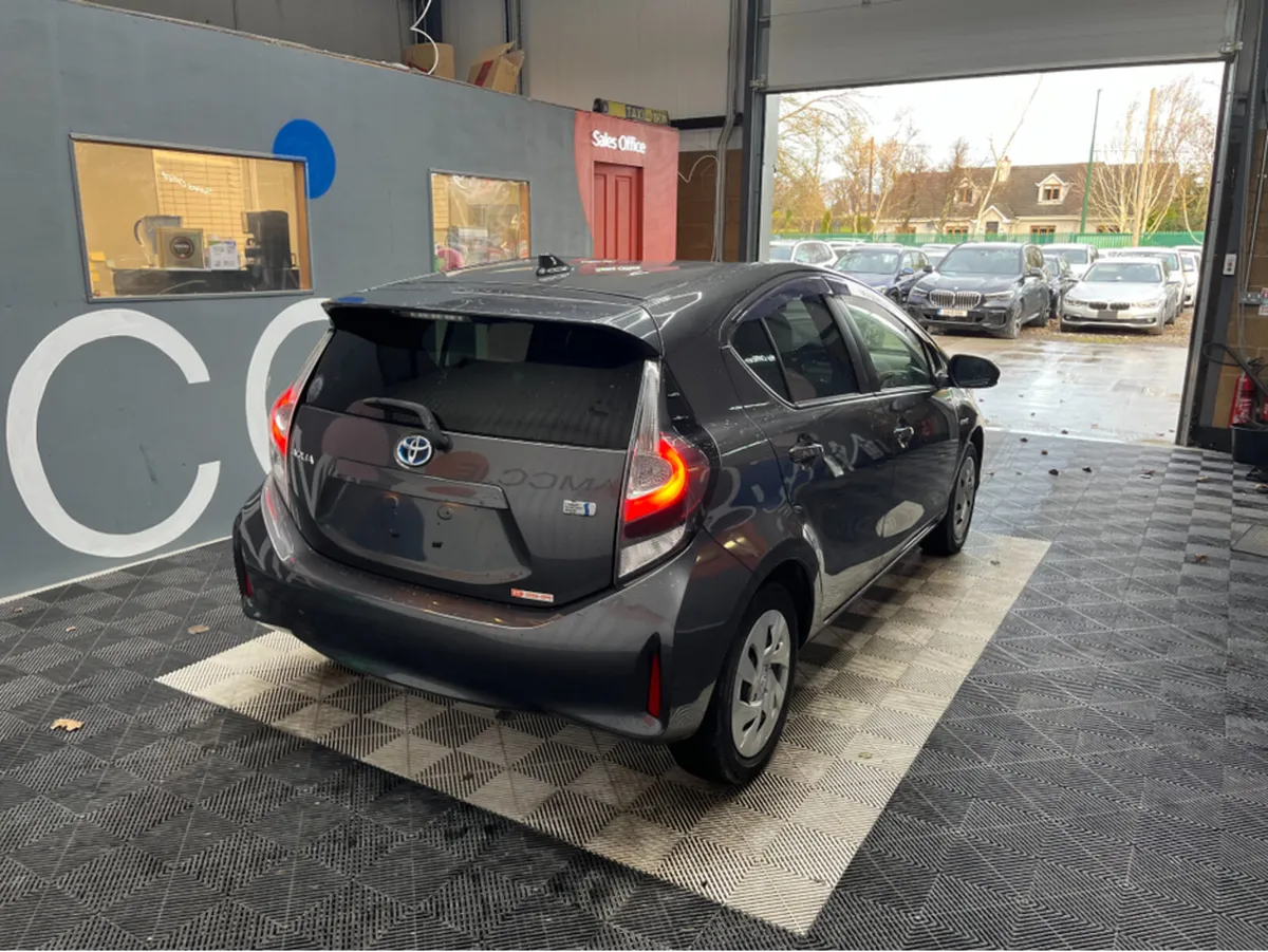 Toyota Aqua €13750! 2020 TOYOTA AQUA 1.5 HYBRID / - Image 2