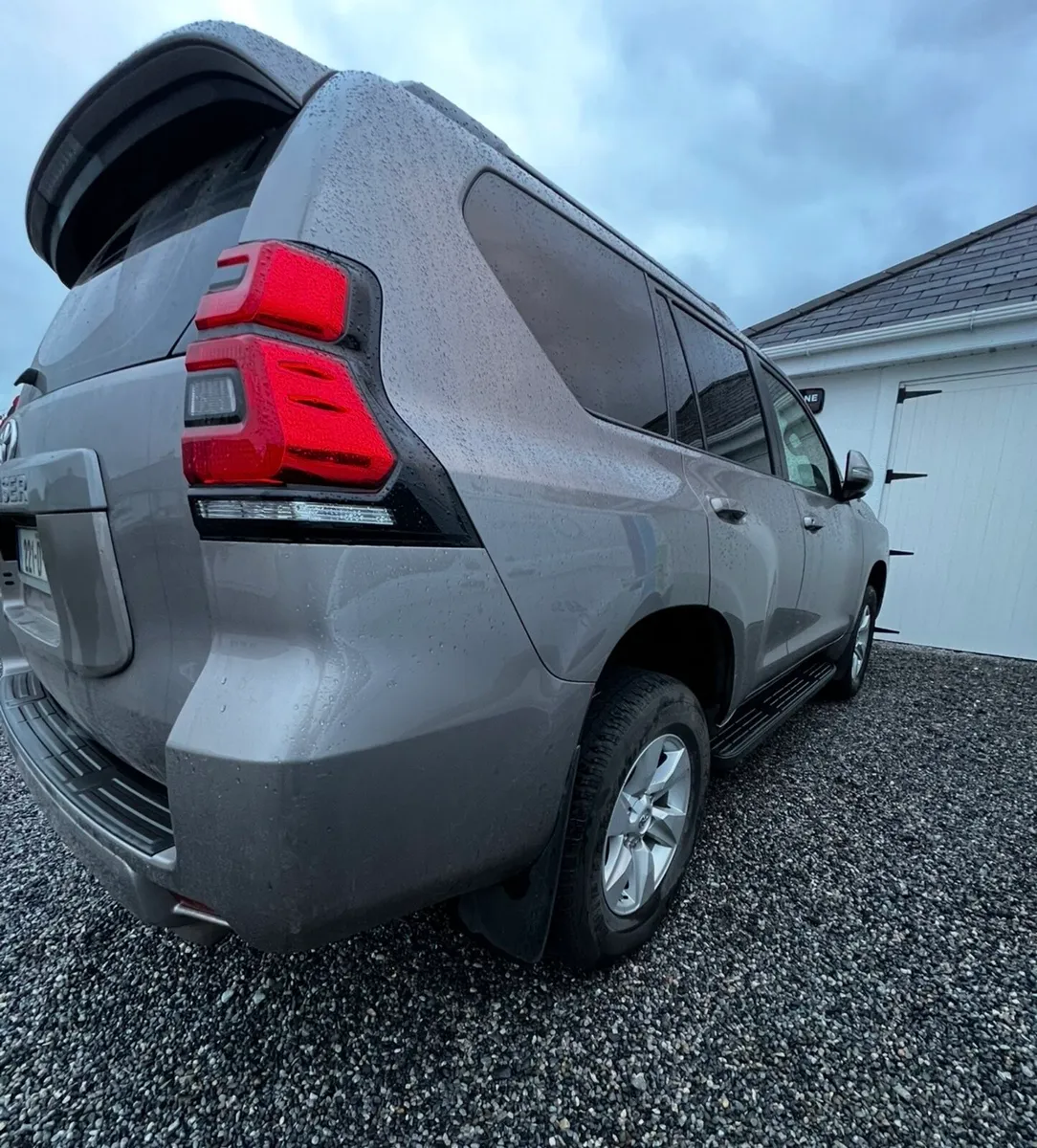 2022 Toyota Landcruiser Automatic LWB - Image 3