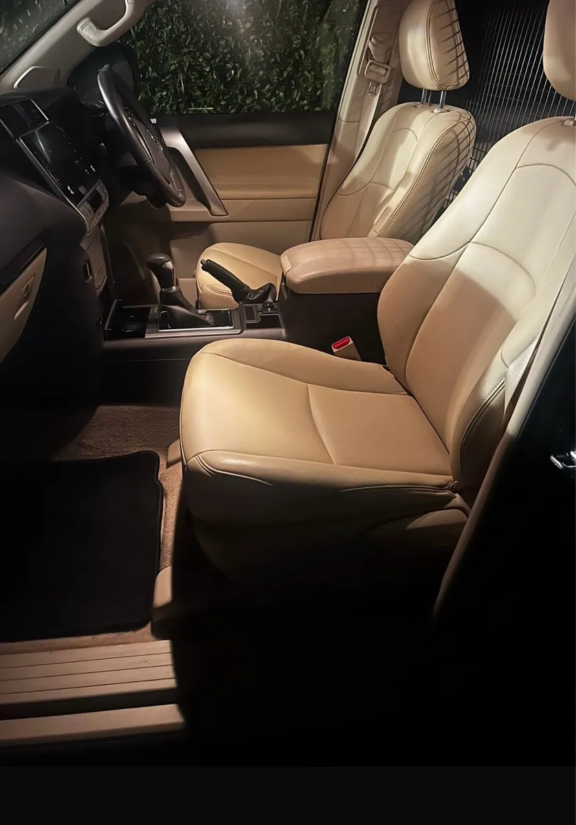 2022 Toyota Landcruiser Automatic LWB - Image 4