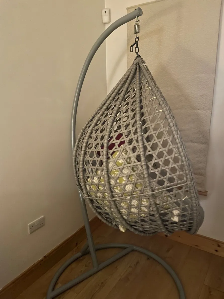 Egg Chair - Image 3