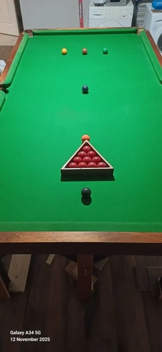 8' X 4' snooker / pool table - slate base - Image 1