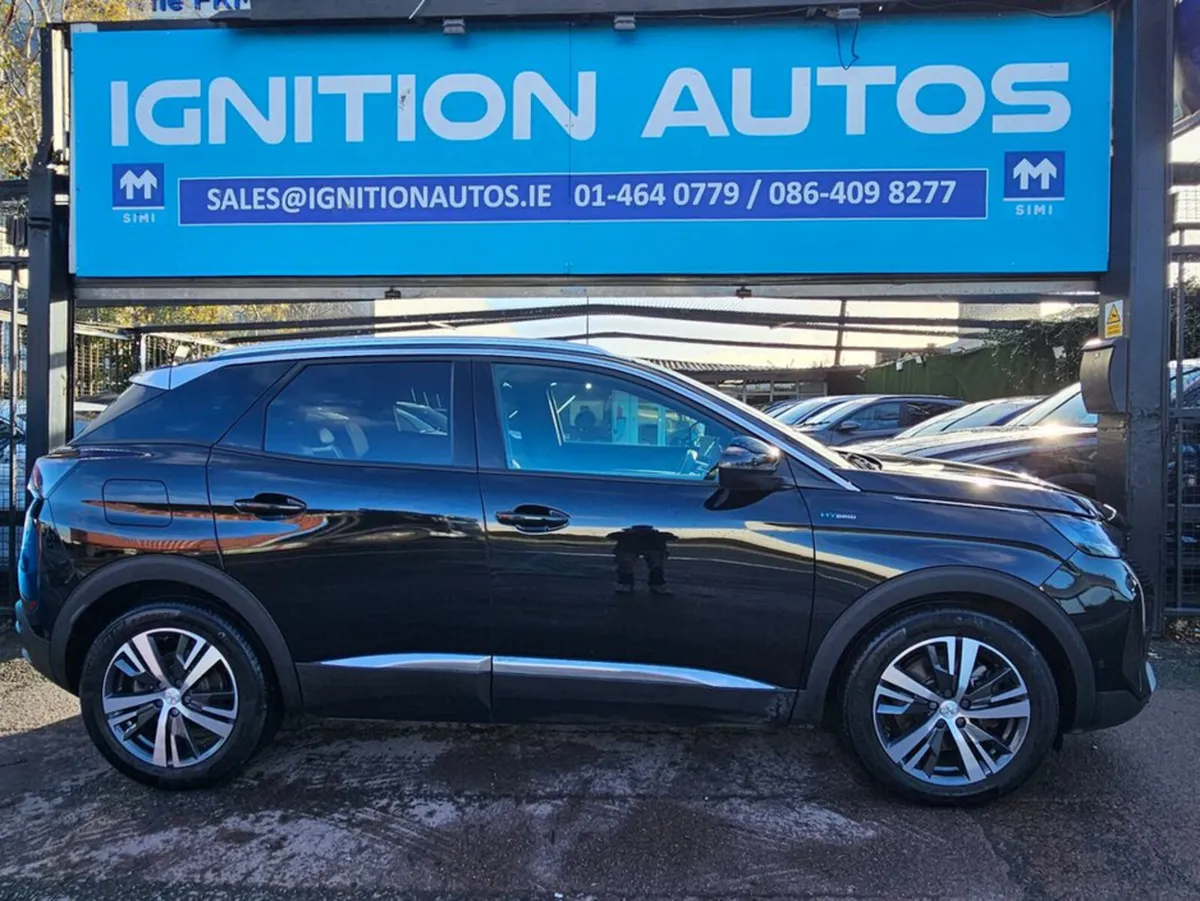 Peugeot 3008 PETROL, HYBRID, ALLURE MODEL, LOW MIL - Image 2