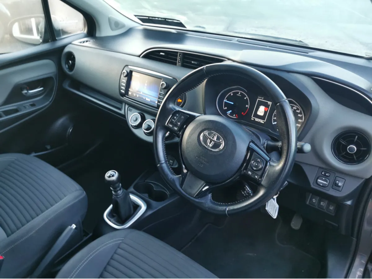 Toyota Yaris 1.4 D-4D LUNA 4DR - Image 3