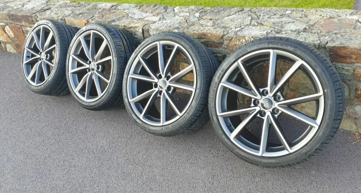 19″ Audi RS4 V Spoke Style Wheels - Image 3
