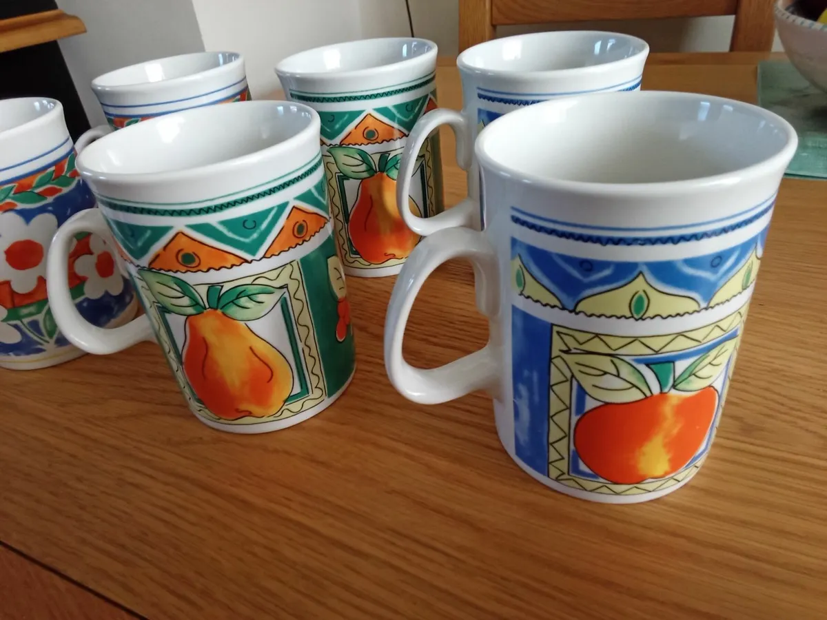 6 Rayware Brand Designed Mugs. - Image 2