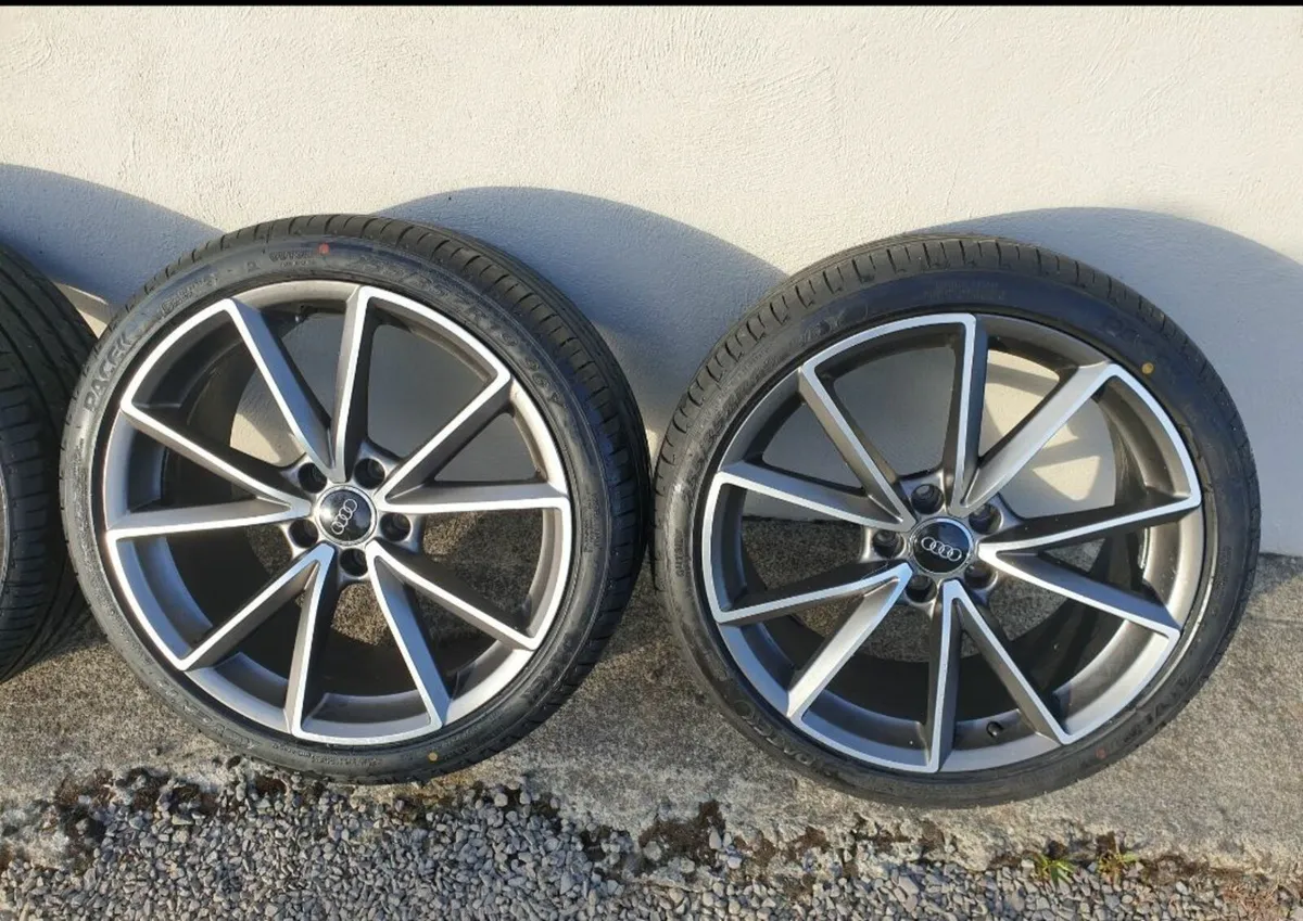 19″ Audi RS4 V Spoke Style Wheels - Image 4