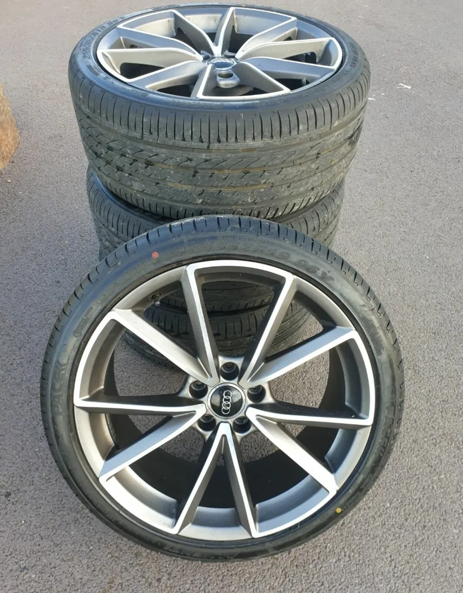 19″ Audi RS4 V Spoke Style Wheels - Image 1