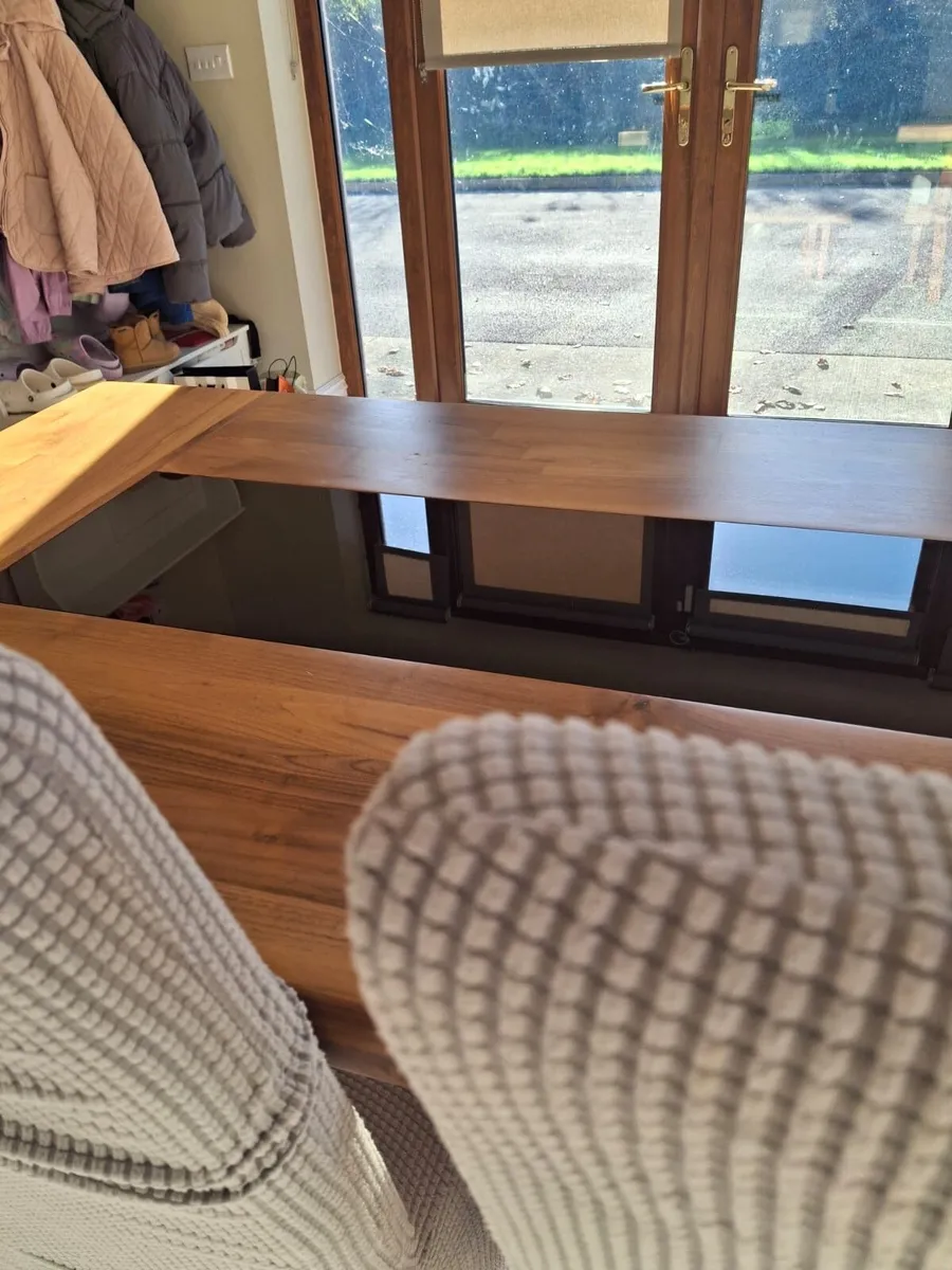 Dinning table - Image 4