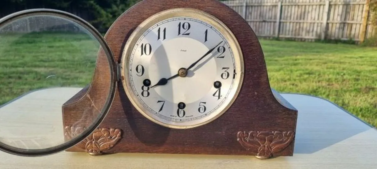 English Mantel Clock - Enfield - Image 4