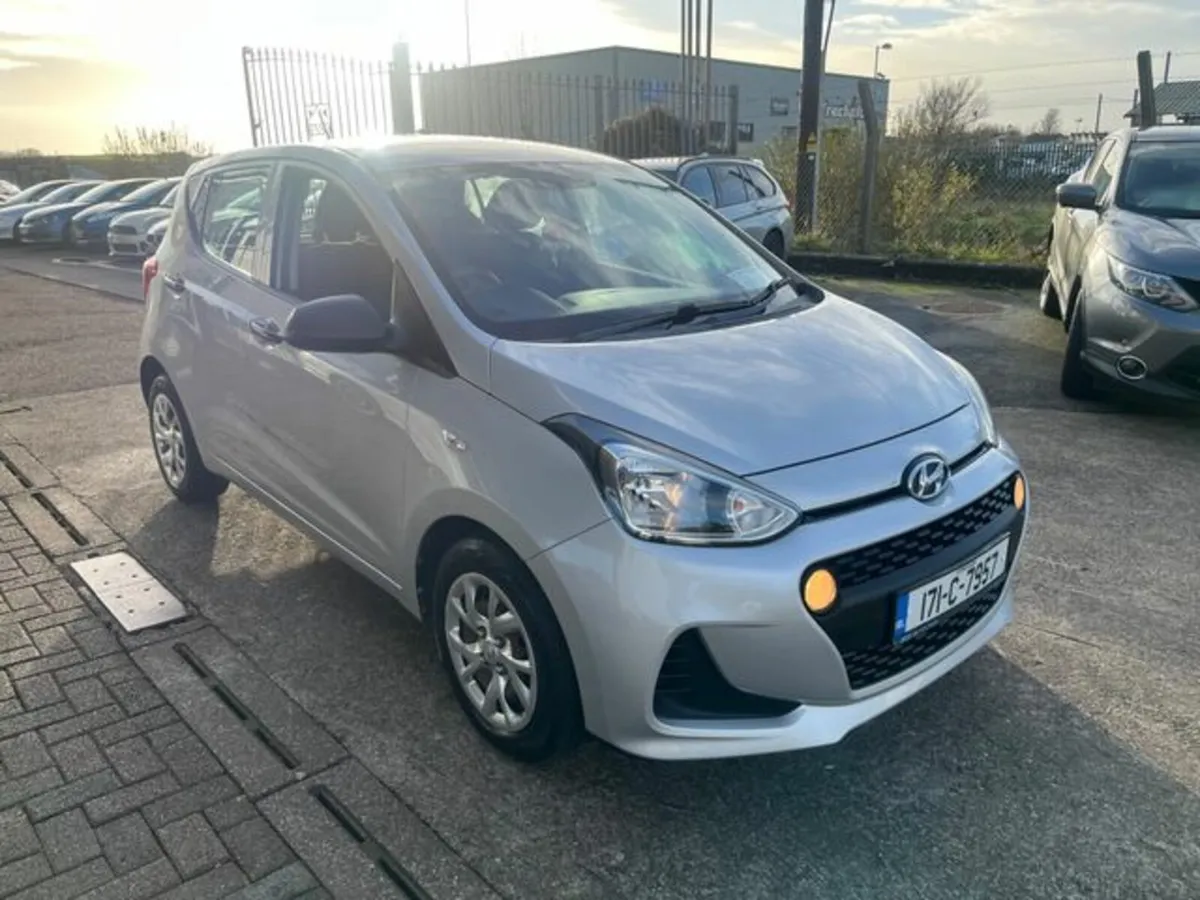 Hyundai i10 Classic 4DR - Image 2