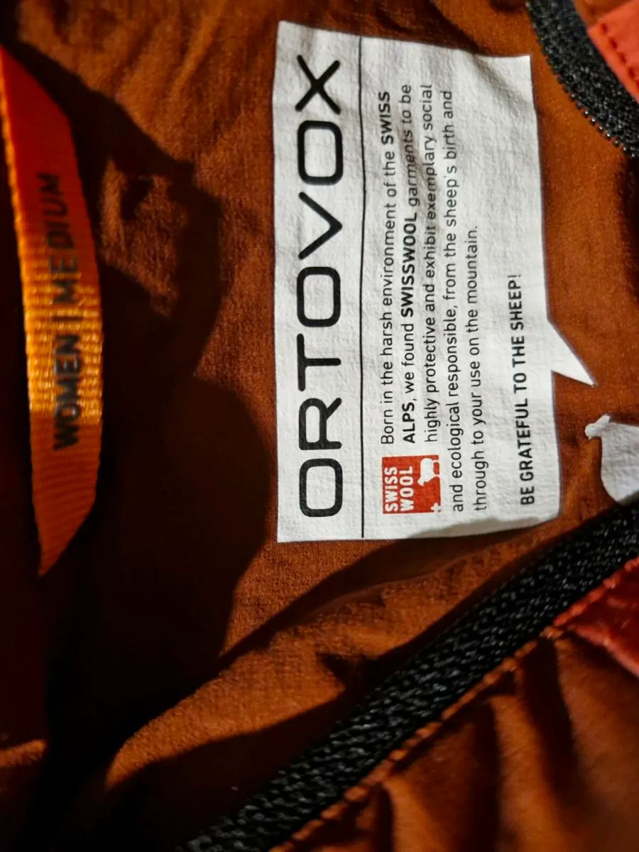 Jakets and jumpers - Image 4