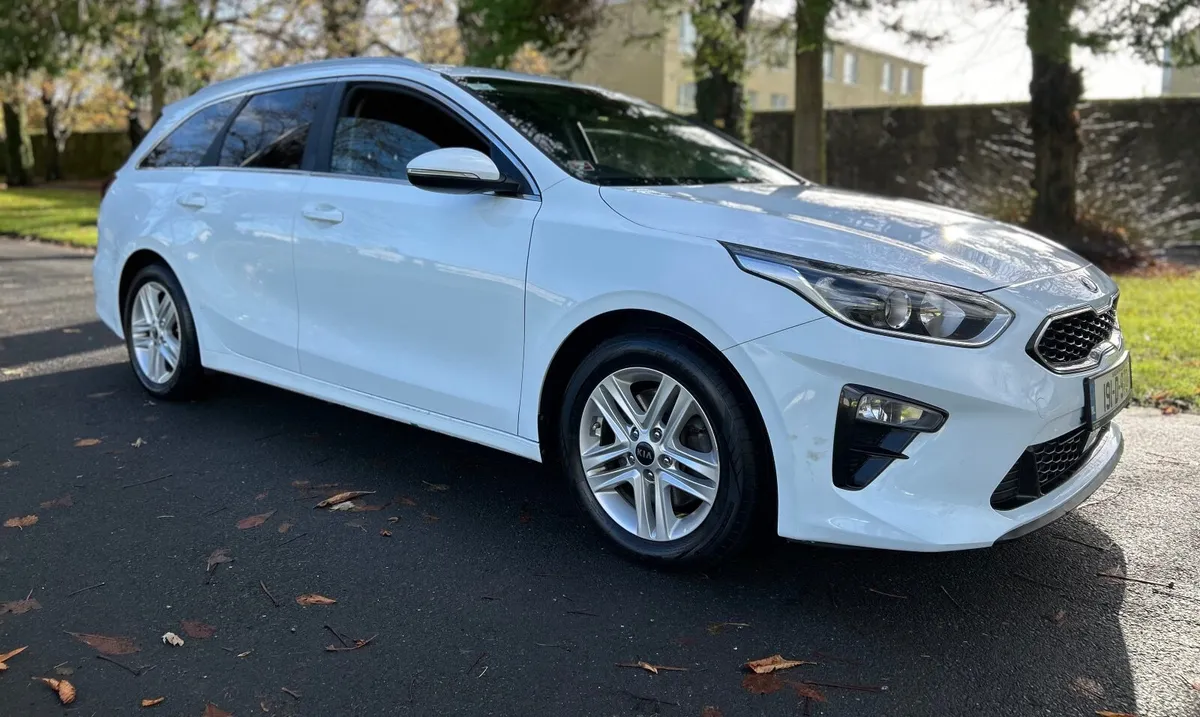 2019 Kia Ceed 1.0 litre petrol - Image 1