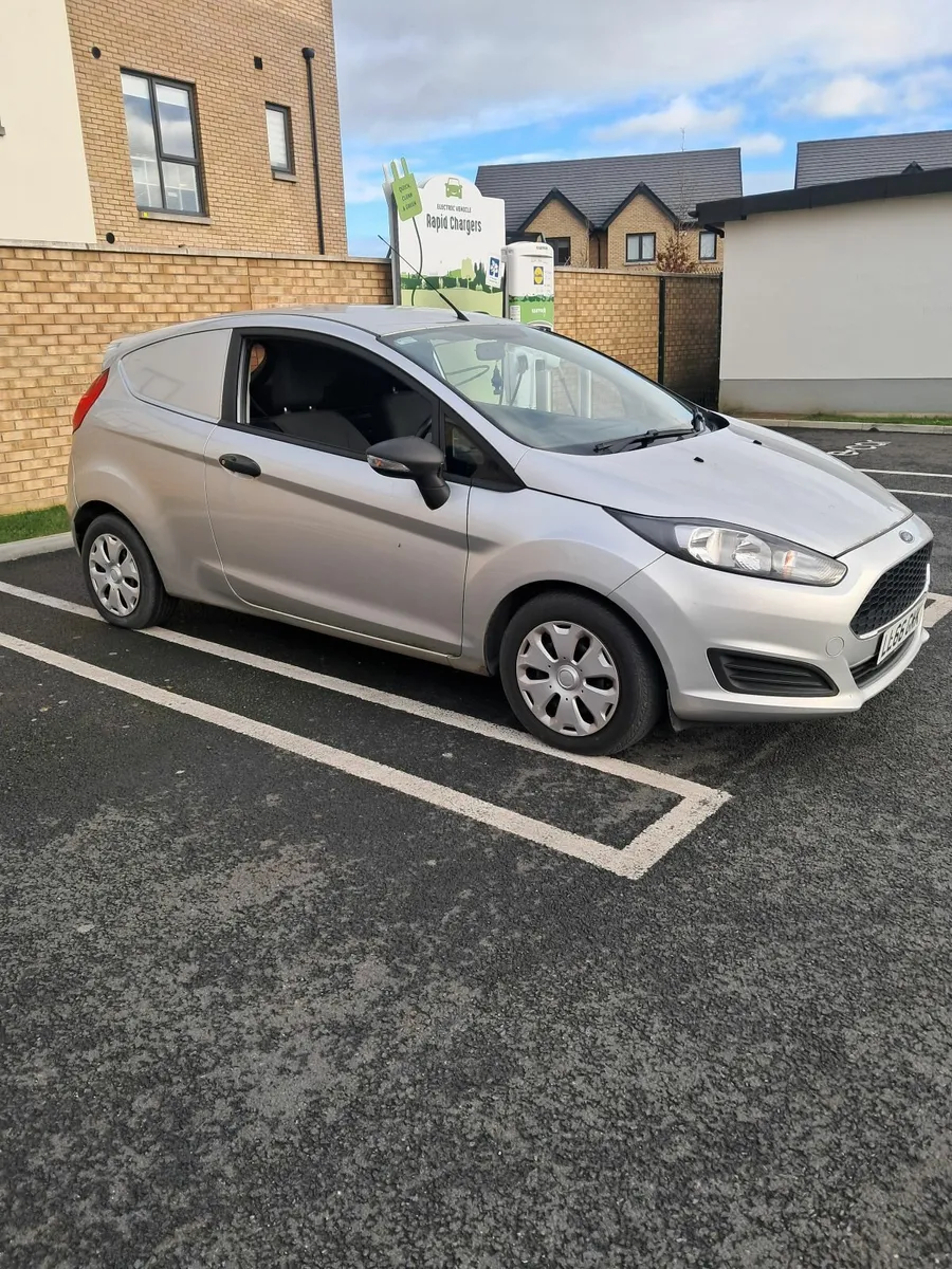 Ford Fiesta Van - Image 1