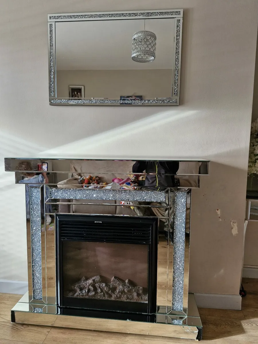Mirrored crystals fire place and mirror