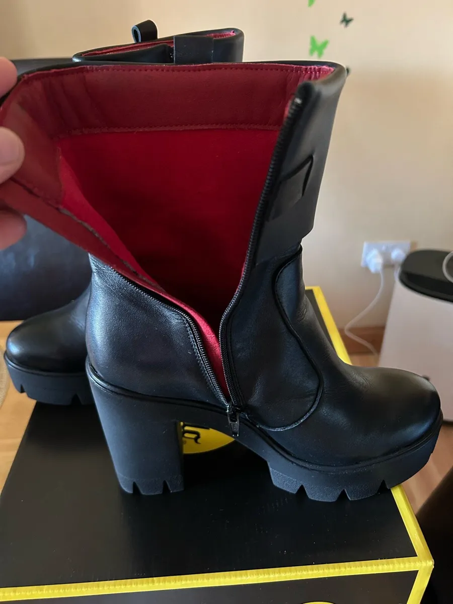 Buffalo boots for women - Image 2