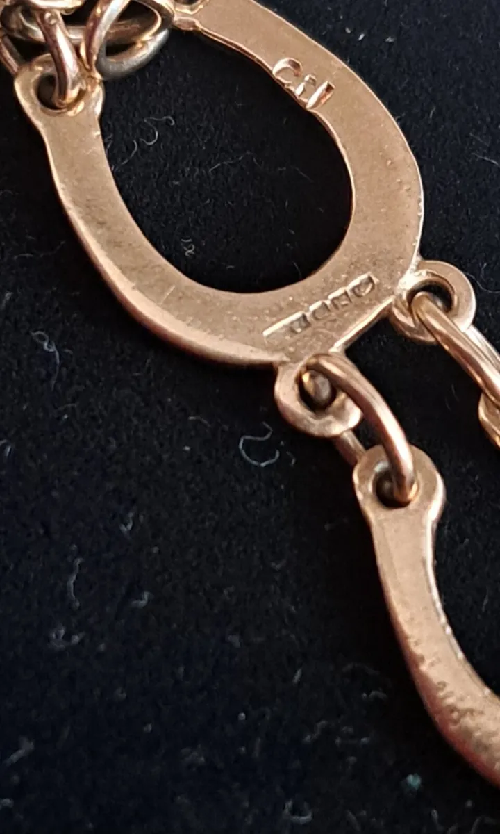 Vintage 9ct yellow gold horseshoe bracelet - Image 4