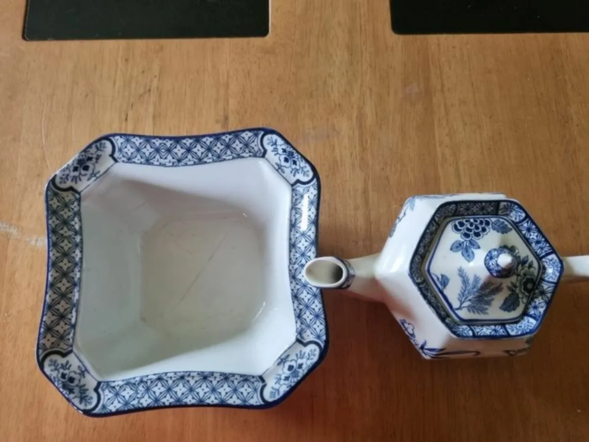 Wood & Sons England Yuan teapot and bowl - Image 4