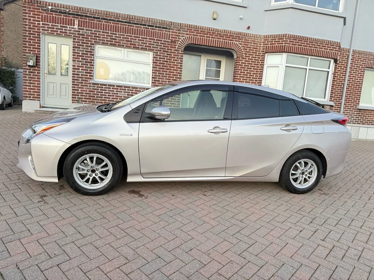 Toyota Prius 2018 ( only 27000 KM driven ) - Image 3