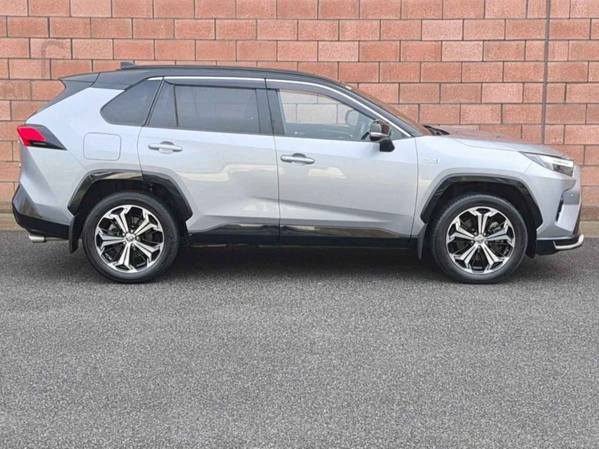 Toyota RAV4 Hybrid Sport Model Plug in Hybrid 2.5 - Image 4