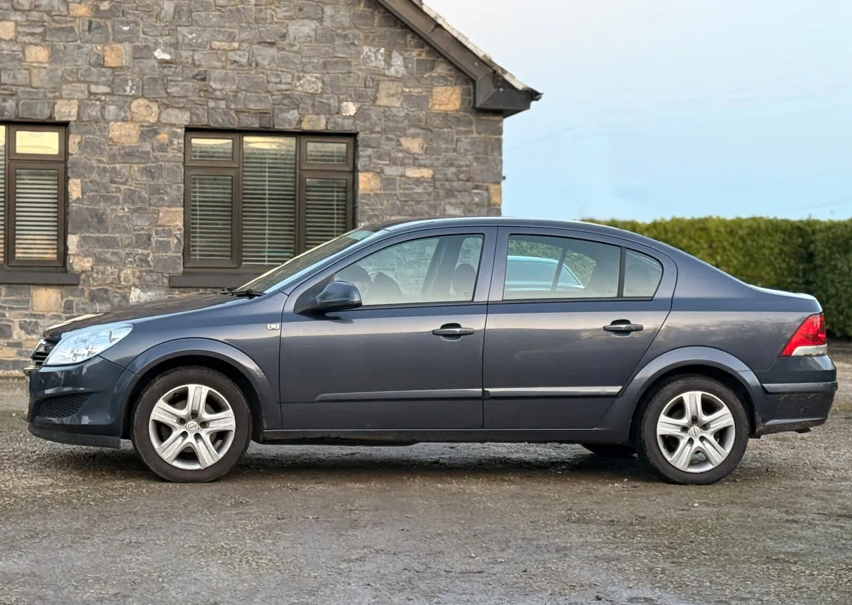 Opel Astra Exclusive 2010 1.2 Diesel NEW NCT - Image 4