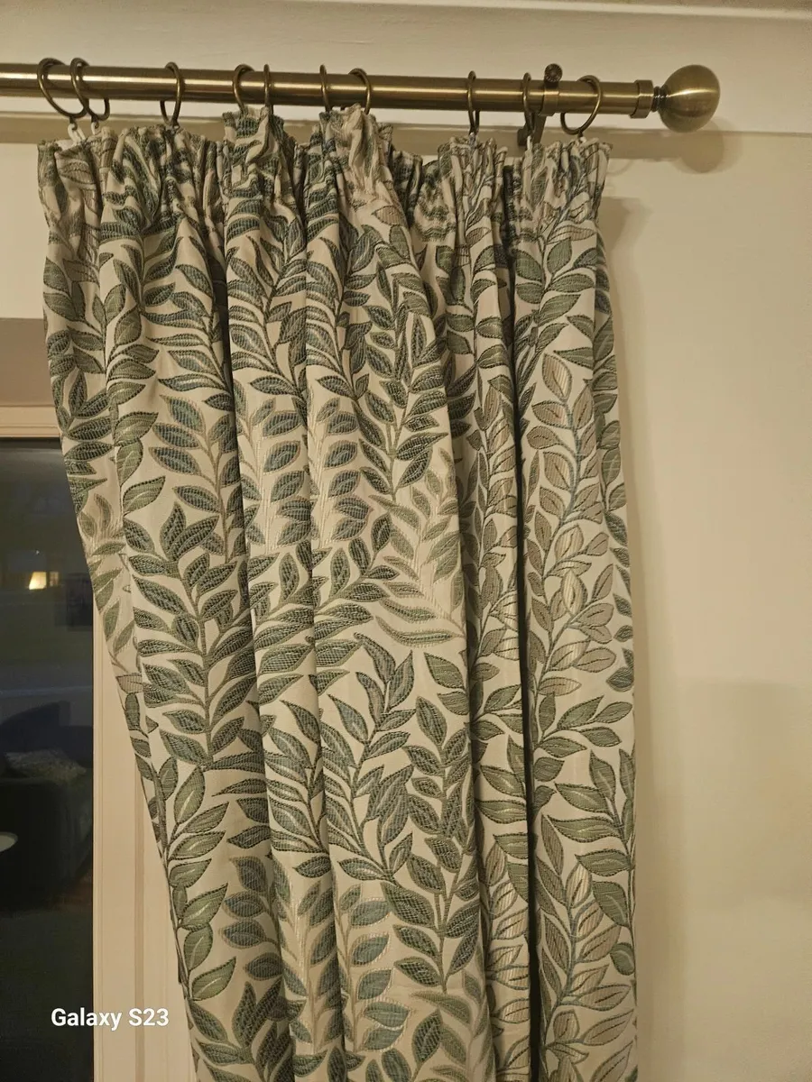 Curtains - Image 3