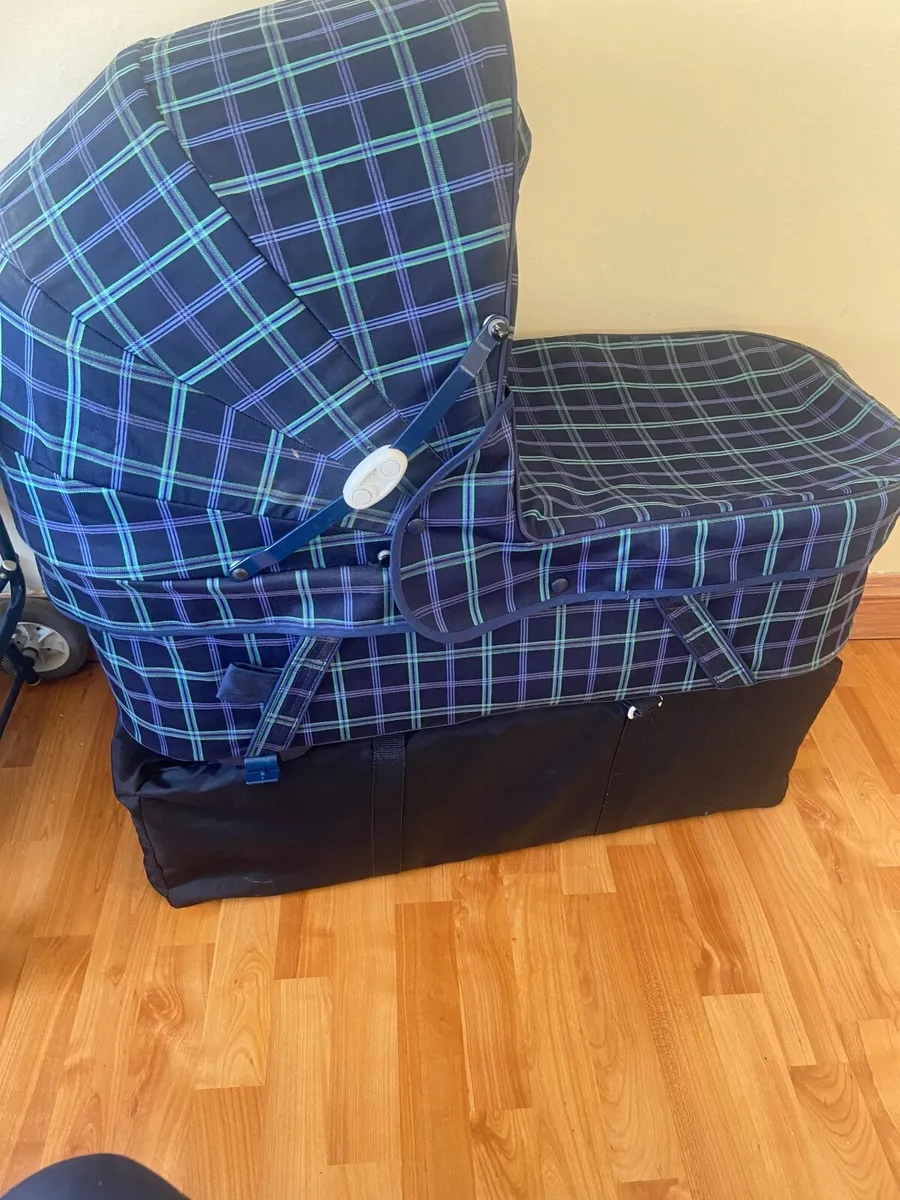 Baby pram and playpen - Image 1