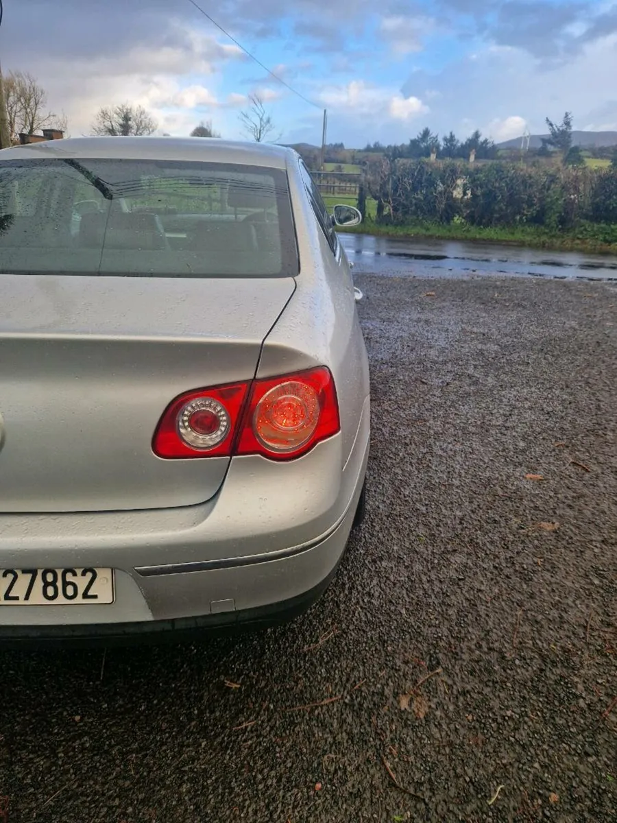 Volkswagen Passat - Image 4