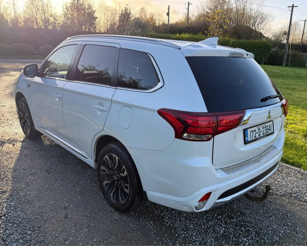 Mitsubishi Outlander - Image 4