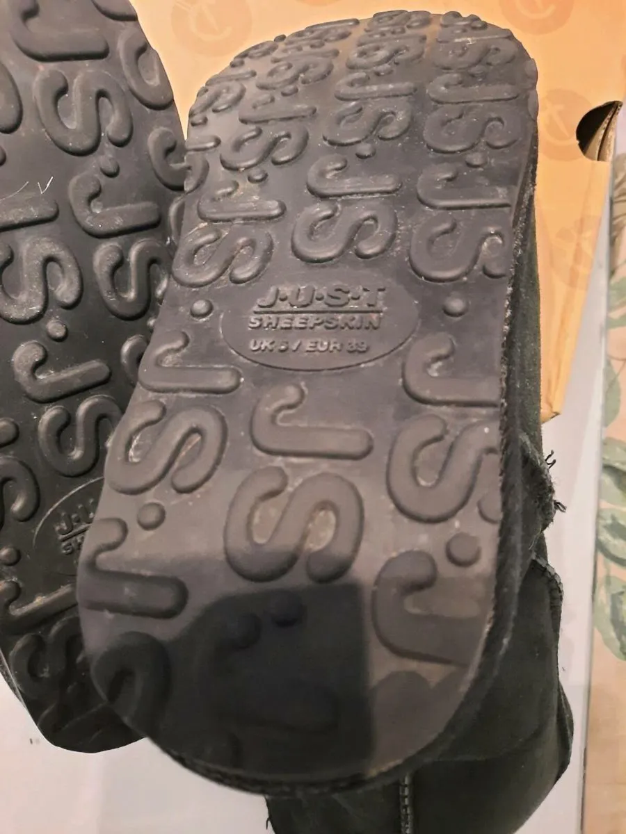 Just Sheepskin UK boots - Image 4