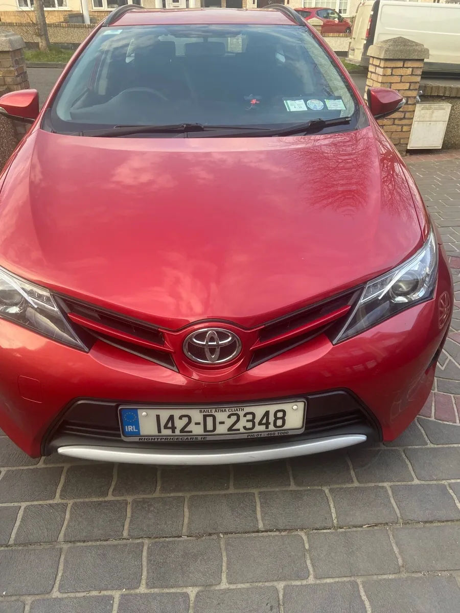 Toyota Auris 2014 - Image 1