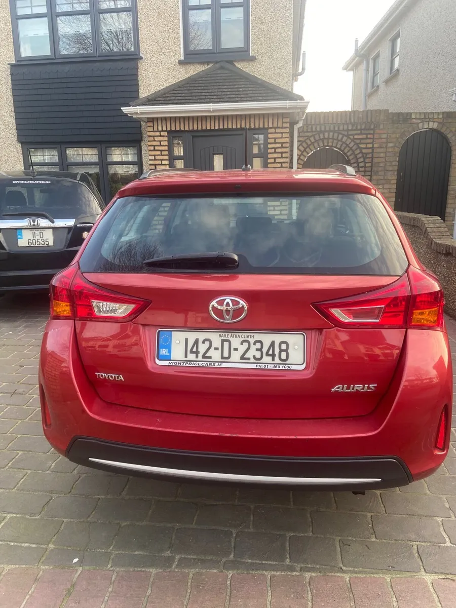 Toyota Auris 2014 - Image 4