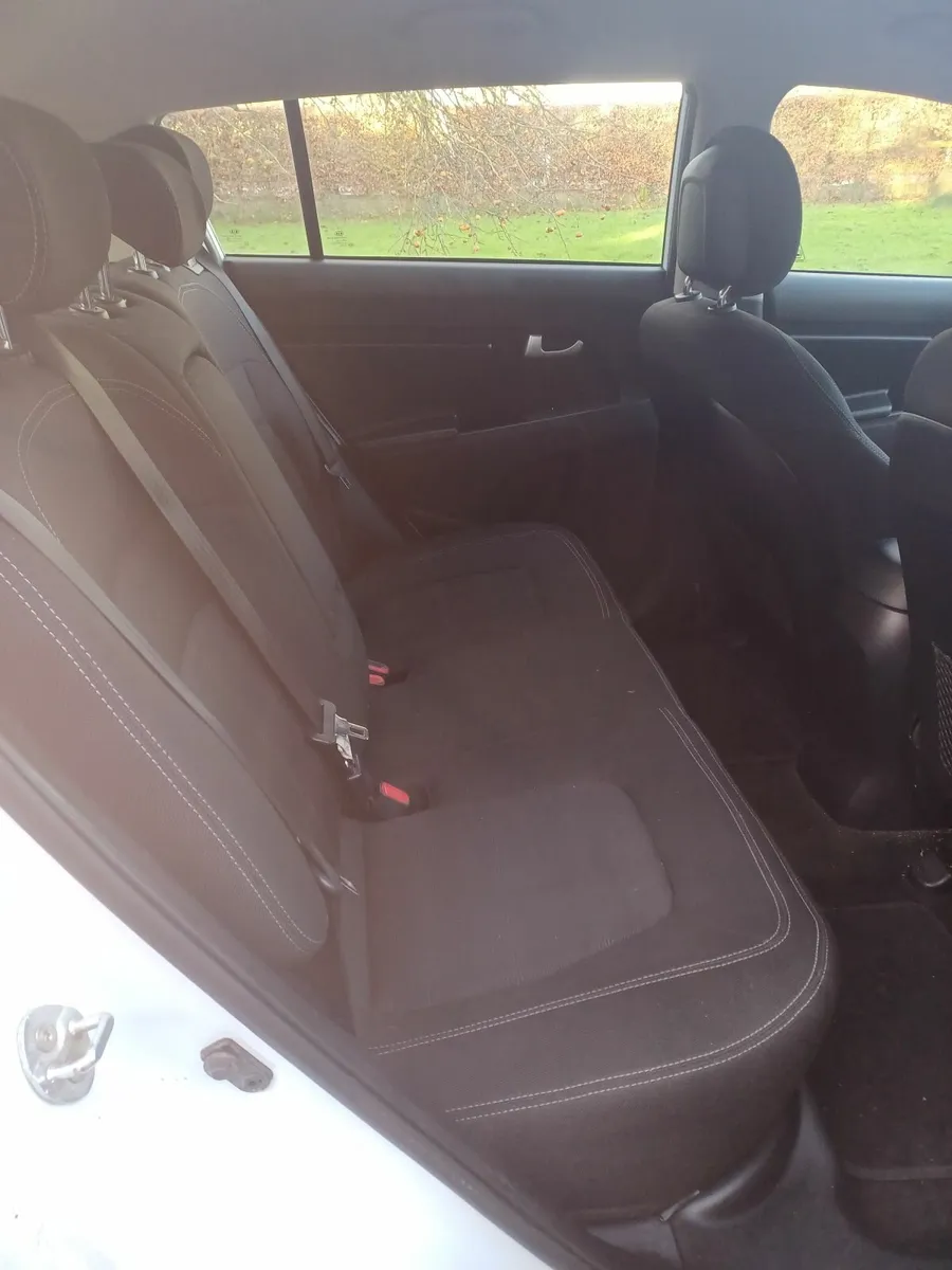 Kia Sportage 2015 - Image 2