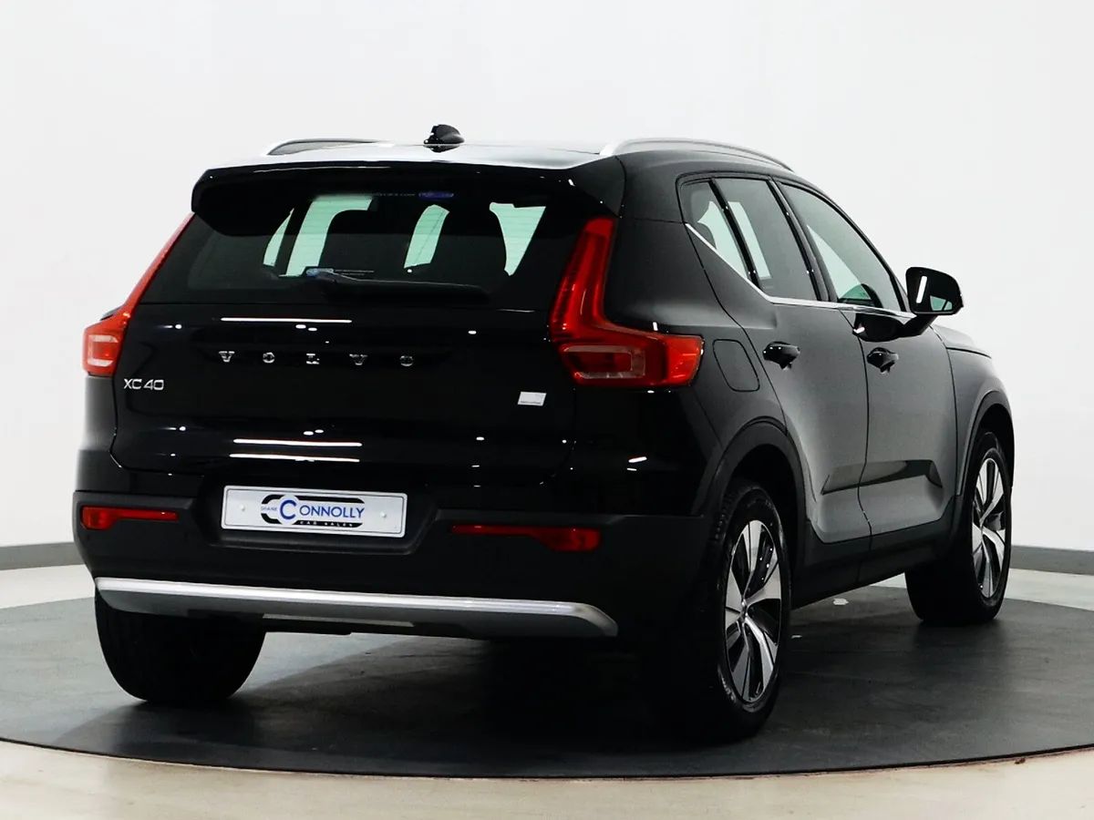 *25* 2022 Volvo XC40 1.5 T4 RECHARGE - Image 4