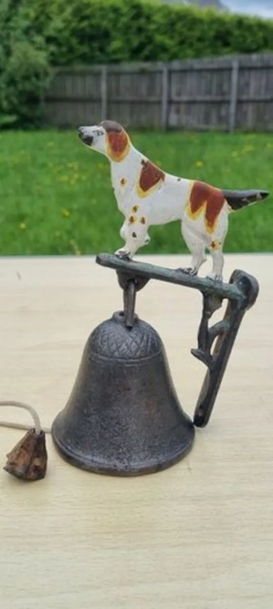 Vintage door bell with a dog figurine - Image 2