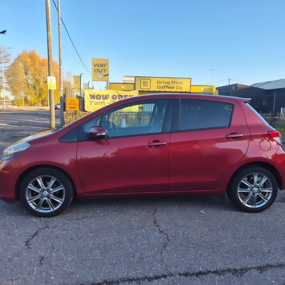 2013 Toyota Yaris VVTI SR - Image 3