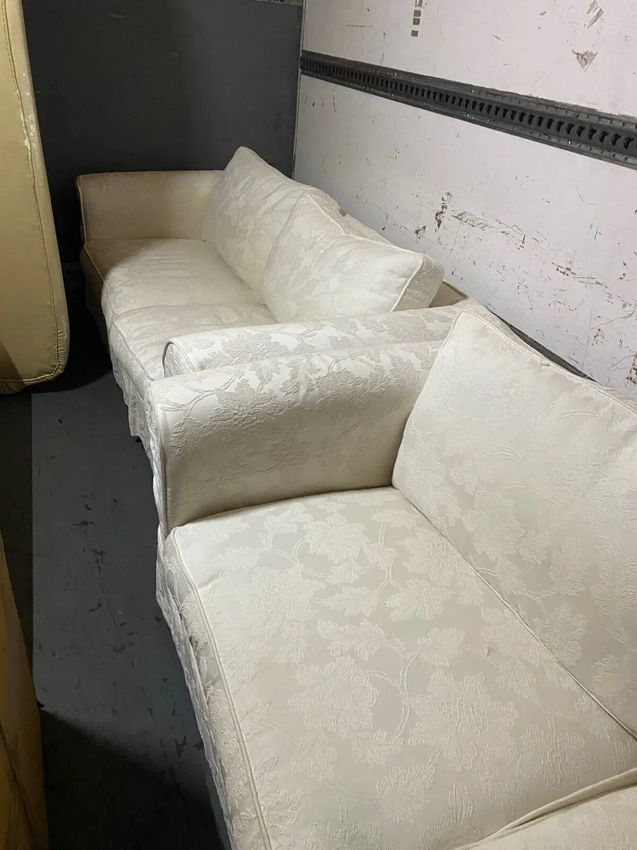 Beautiful 3 seater couches matching pair - Image 2